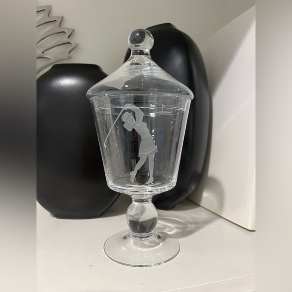 Vintage Woman Playing Golf Etched Art Glass Lidded Apothecary Candy Dish Rare - Picture 3 of 8